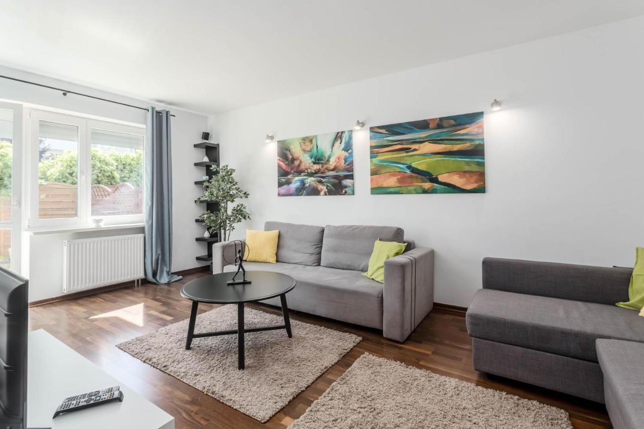 Chill Apartments Kabaty Family Varsovia Exterior foto