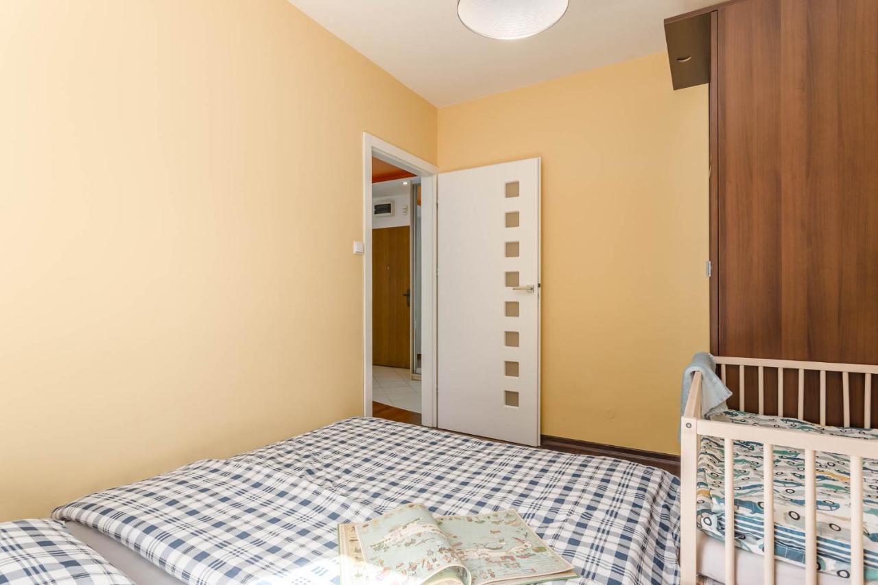 Chill Apartments Kabaty Family Varsovia Exterior foto