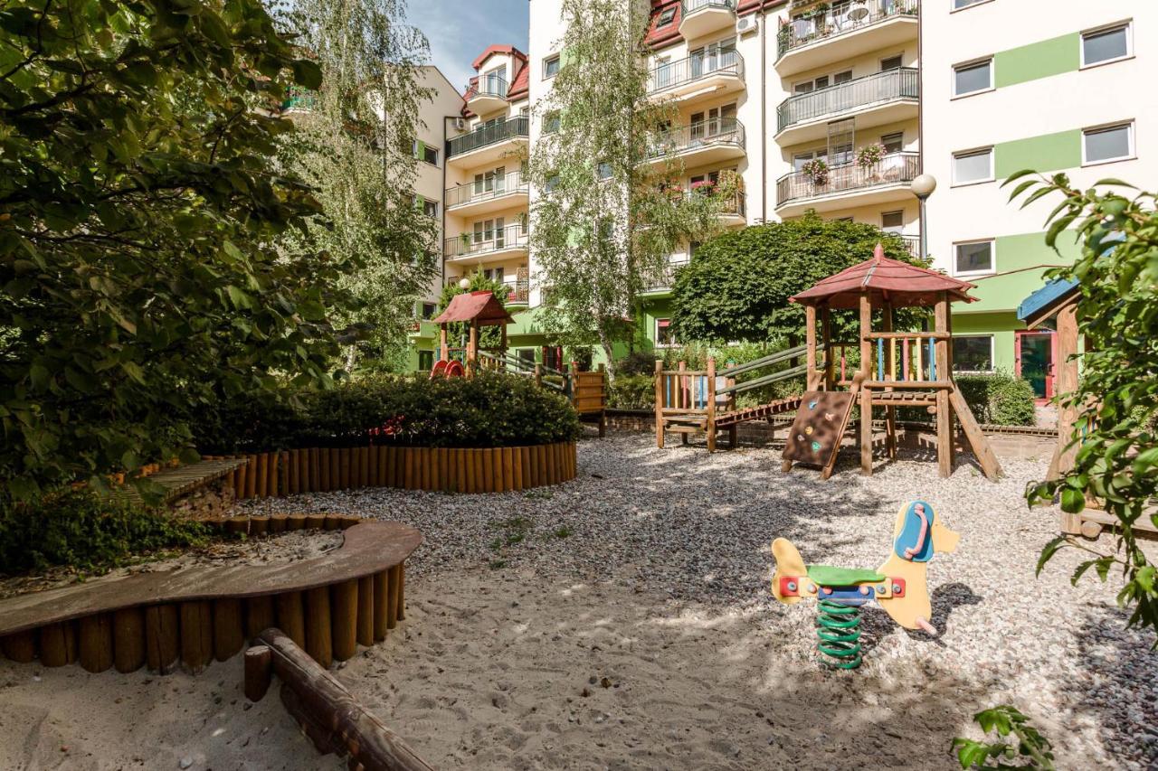Chill Apartments Kabaty Family Varsovia Exterior foto